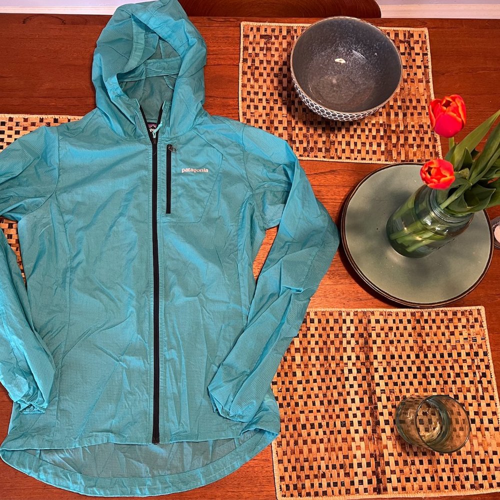 NWOT PATAGONIA HOUDINI TEAL/TURQUOISE JACKET WOMEN'S SIZE XS